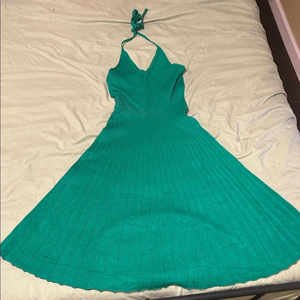 Sleeveless Green Halter Knit Midi Dress